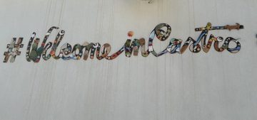 Welcome in castro sign